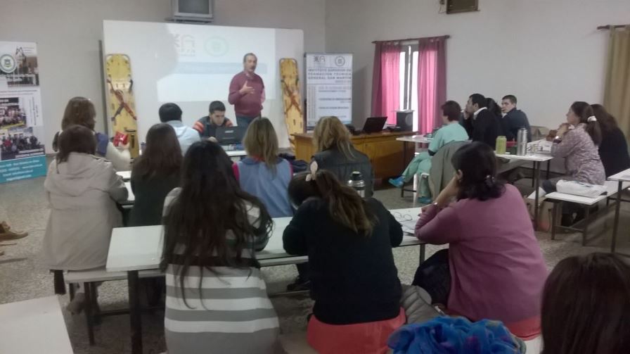 Seminario de Prevención de accidentes, Primeros Auxilios, Reanimación cardiopulmonar y evacuación en las escuelas